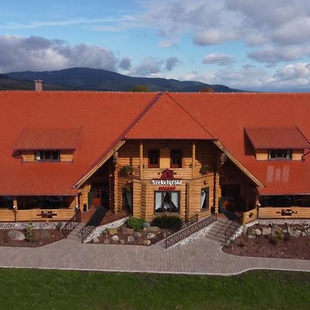 Szekelyfoeld Fogado Hotel Borzont Ngoại thất bức ảnh