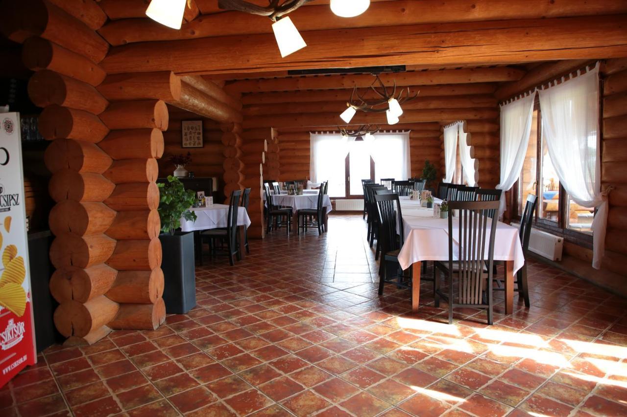 Szekelyfoeld Fogado Hotel Borzont Ngoại thất bức ảnh